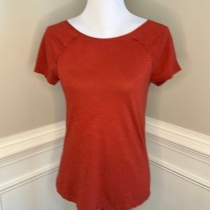 Susina T-shirt dark orange with gathered detail size XS